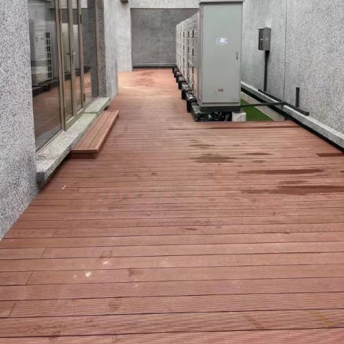 广州庭院木塑地板安装升级改造工程