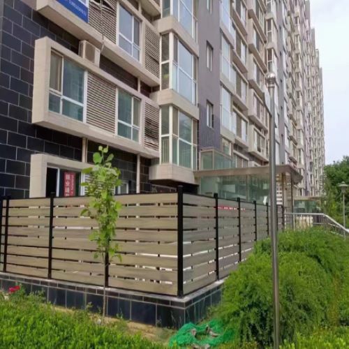 广州住宅社区木塑围栏安装案例